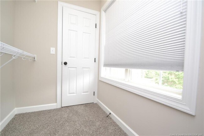 Building Photo - 1507 Poets Glade Dr