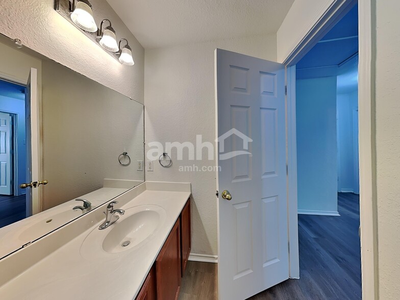 Building Photo - 3312 Whisper Bluff