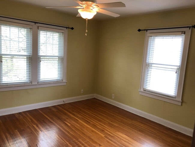 Front bedroom - 2229 Coventry Rd