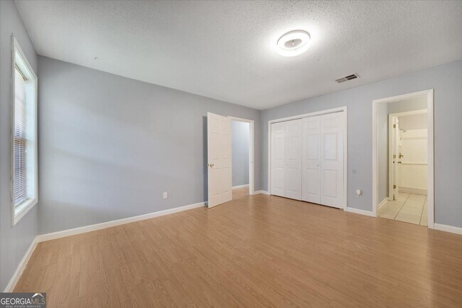 Building Photo - 3599 Woodbriar Cir