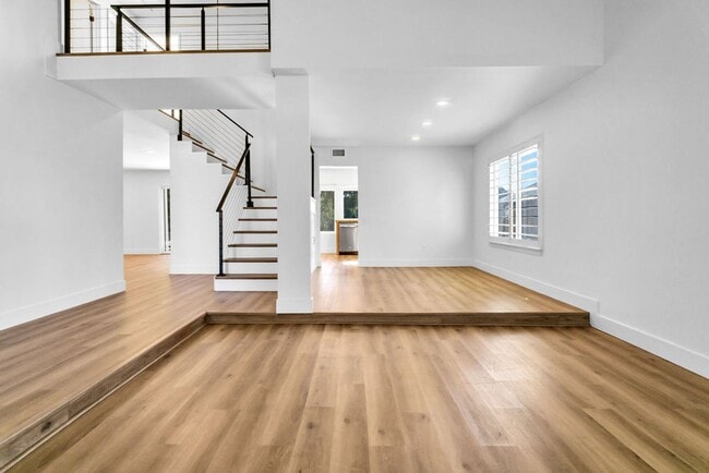 Building Photo - Beautiful single family home in Rancho Penasquitos! Available immediately!