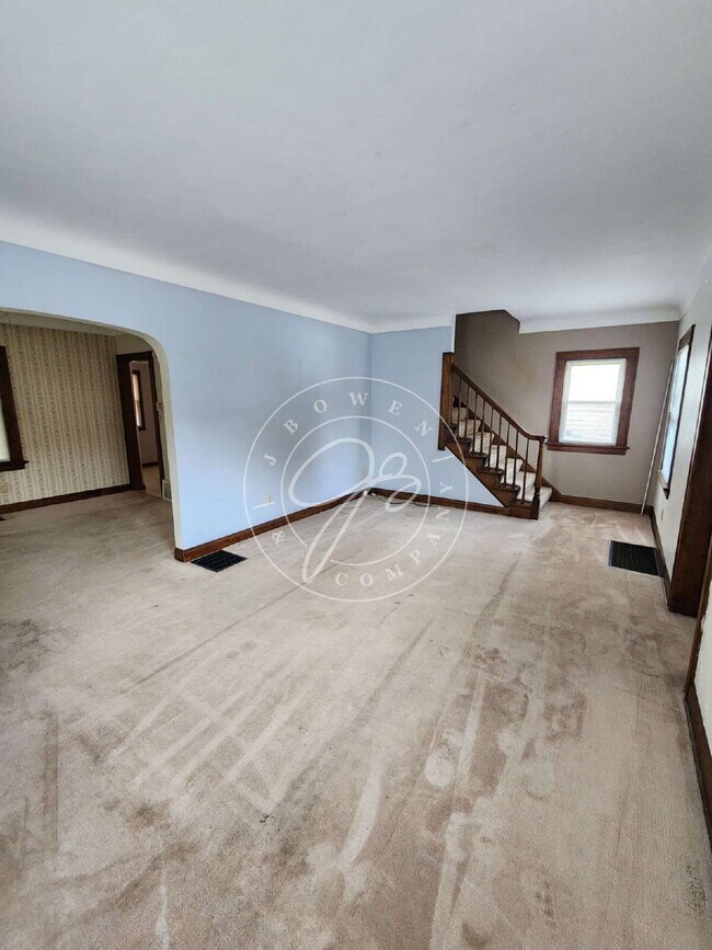 Building Photo - 3 Bed / 2 Bath Home in West Toledo – Bonus...