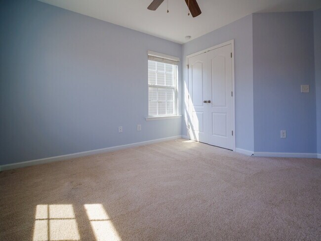 Building Photo - 1089 Wallace Lake Rd