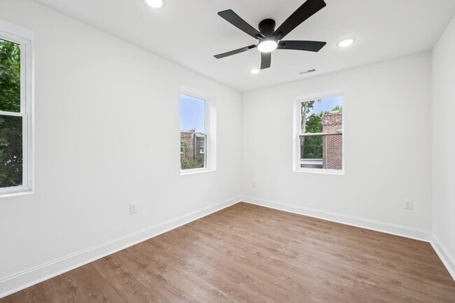 Building Photo - 2534 S 61st St