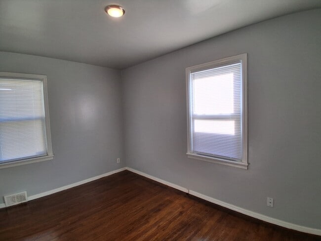 Building Photo - 211 Swisher Ave