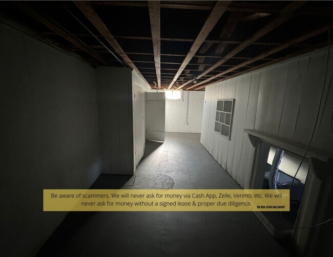 Building Photo - 10135 Cabot Dr