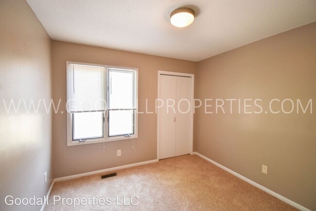 Building Photo - 3 br, 2.5 bath House - 3704 Boulder Circle