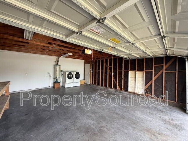 Building Photo - 1708 Applegate Dr