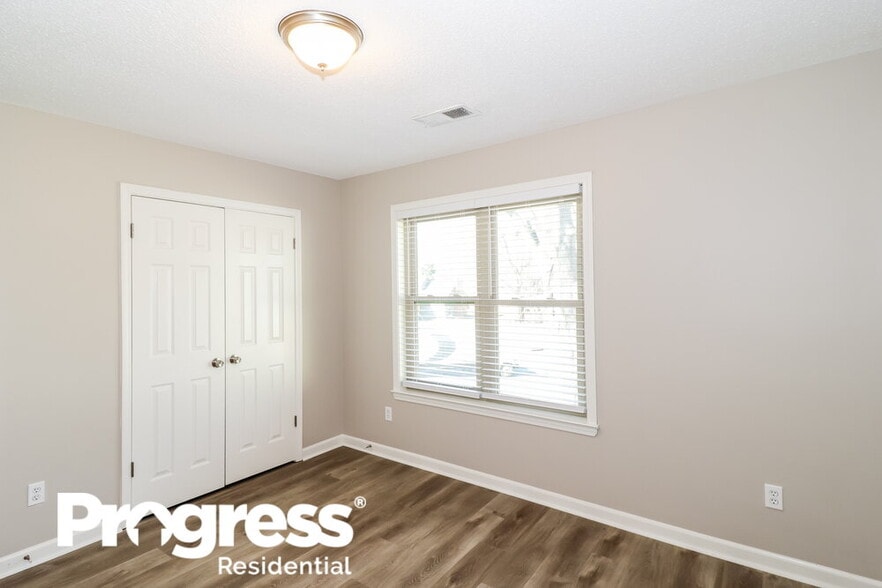 Building Photo - 1040 Trappers Cove