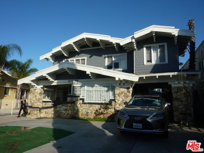 Primary Photo - 1330 Crenshaw Blvd