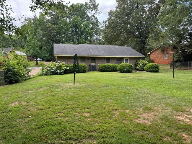 Building Photo - 1109 Drew Ln