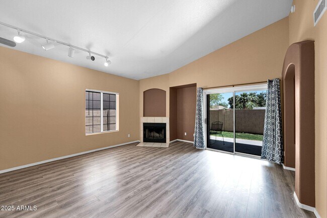 Building Photo - 2917 E Nisbet Ct