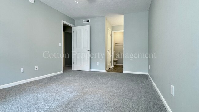 Building Photo - LEASING SPECIAL - Ask about our 1 month Re...