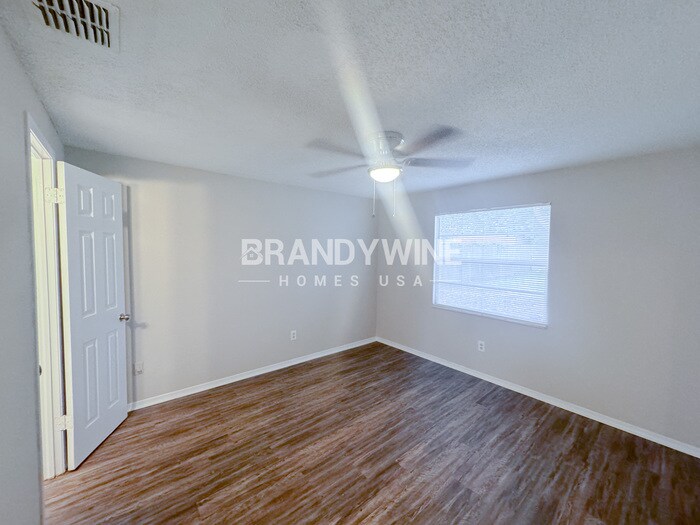 Building Photo - 2549 Jessica Ln