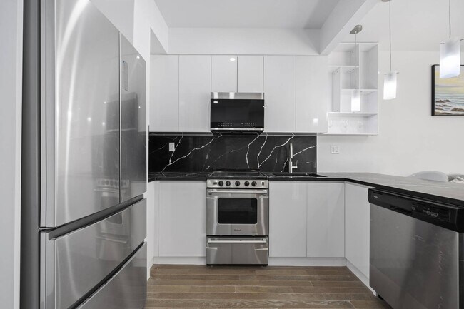 Building Photo - 2491 Ocean Ave