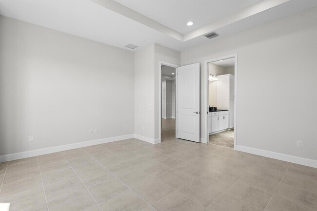 Building Photo - 14200 Lacebark