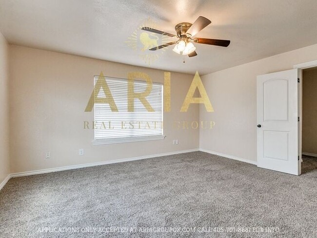 Building Photo - 2 bed/1.5 bath Norman Townhome Duplex - AV...