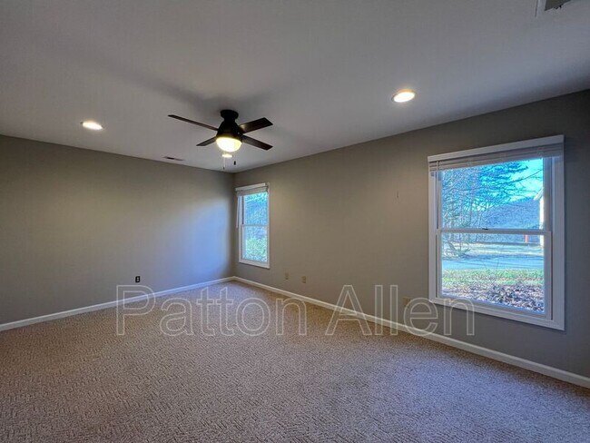 Building Photo - 212 Appleton Dr