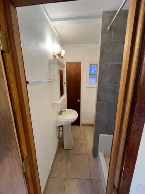 Building Photo - 2975 Sacramento Ave