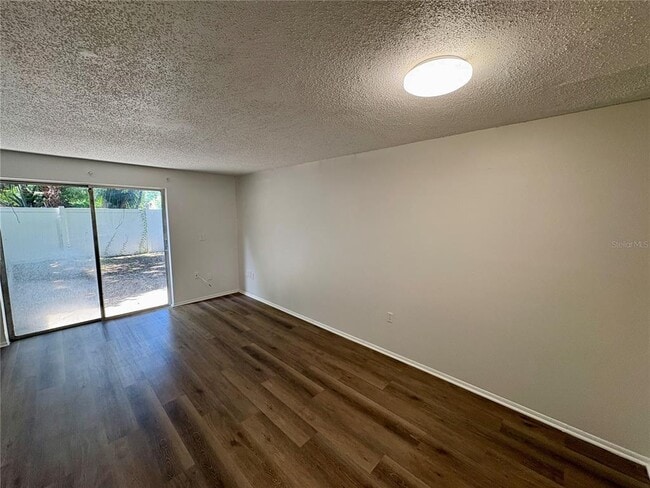Building Photo - 409 57th Ave Dr E