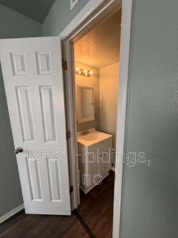 Building Photo - 4317 Newsome Dr