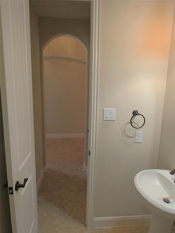 Building Photo - 13902 Desert Trace Ct