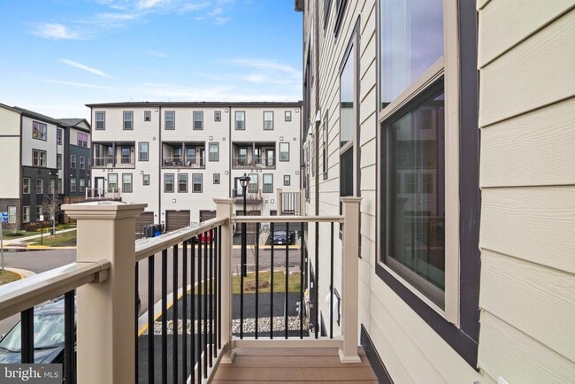 Building Photo - 20935 Bluebird Sq