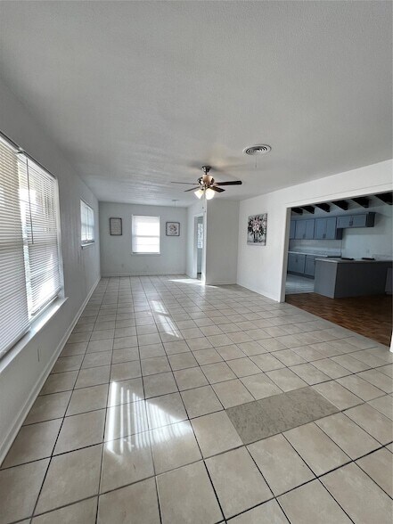 Building Photo - 8300 Doreen Ave