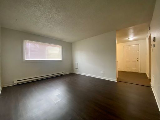 Building Photo - 2 Bedroom 1 Bath Near Firestone Available NOW!