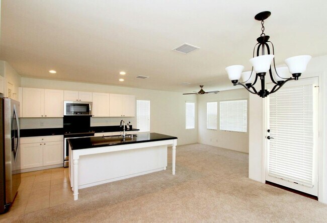 Building Photo - 91-1382-1382 Kaileolea Dr