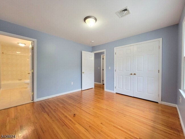 Building Photo - 154 Norwood Ave