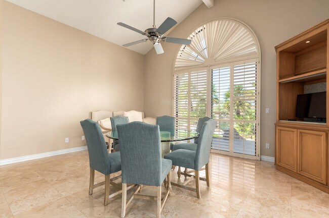 Building Photo - 10126 E Cochise Dr
