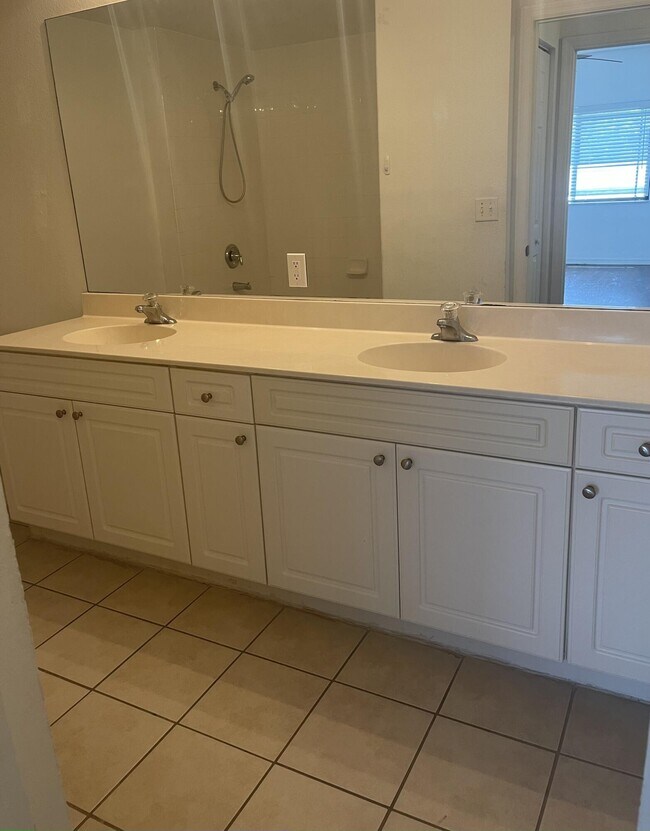Building Photo - 2727 Anzio Ct
