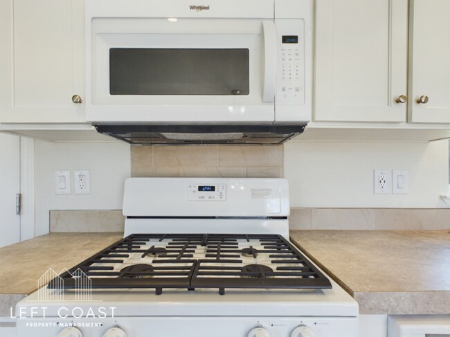 Building Photo - 2368 Salmon River Hwy