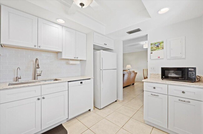 Building Photo - 1251 Sugar Sands Blvd