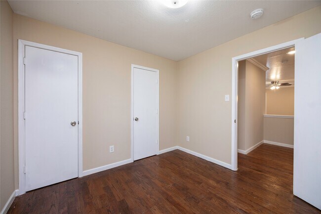 Building Photo - 1207 Bartlett Cove Dr