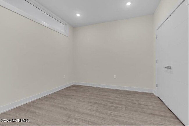 Building Photo - 19 Carr Ave