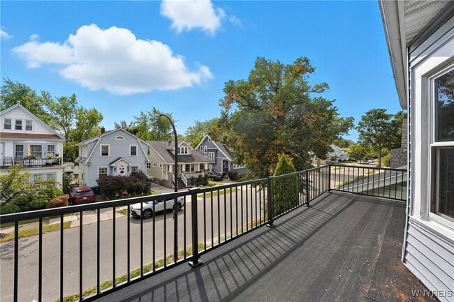 Building Photo - 168 Villa Ave
