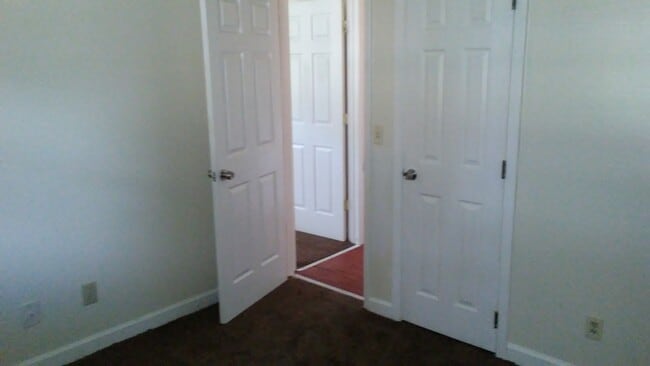 Building Photo - MASON,OHIO - 3 BED, 1  BATH, FAMILY ROOM  $1600  1st month rent free