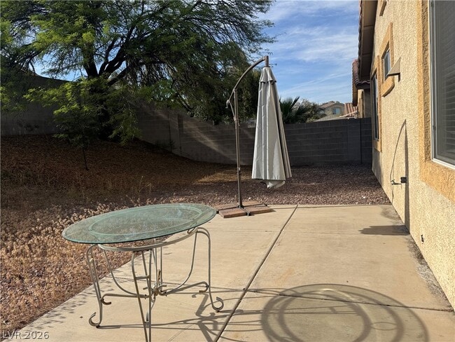 Building Photo - 313 Lilac Arbor St