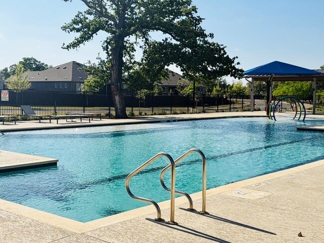 Building Photo - 193 Slenderleaf Dr