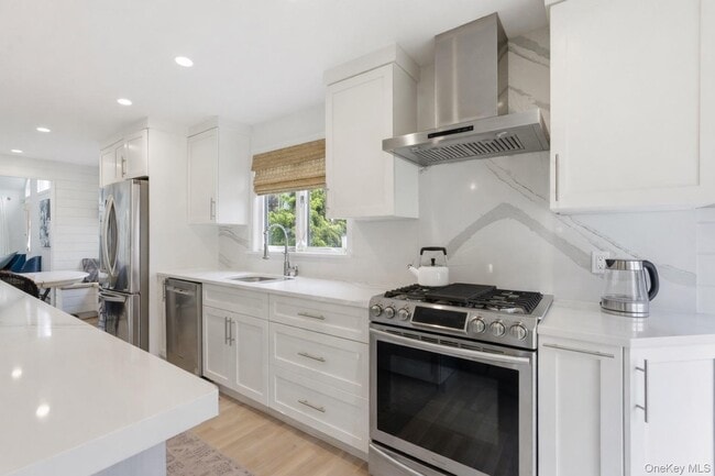 Building Photo - 1 Canal Way