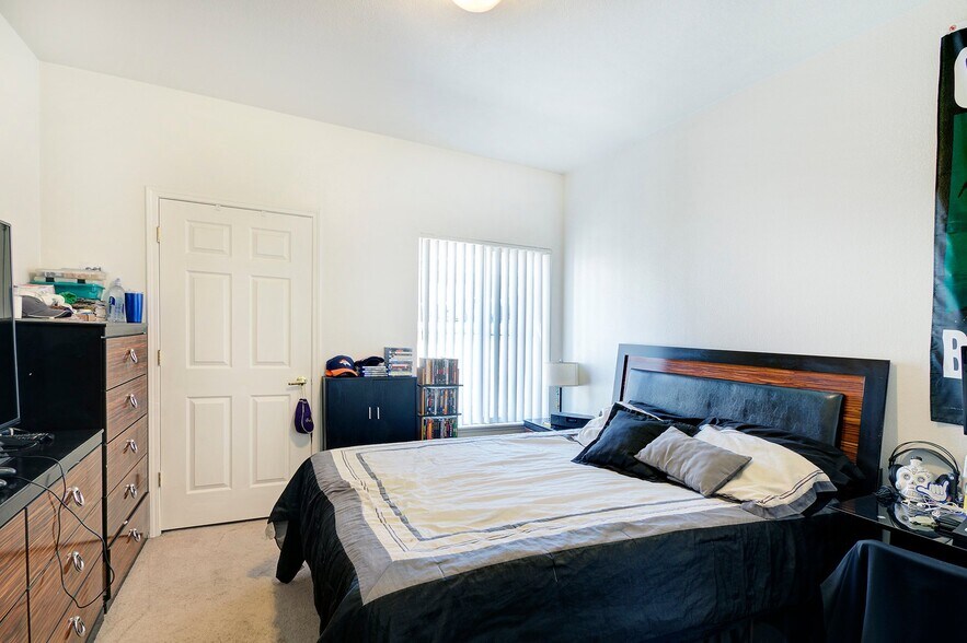 Building Photo - 3830 Strawberry Field Grove