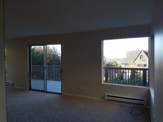 Building Photo - 1948 8th Ave W