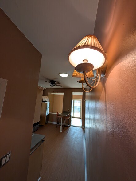 Building Photo - 3145 W Augusta Blvd