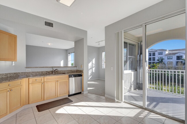 Building Photo - 11020 Legacy Dr