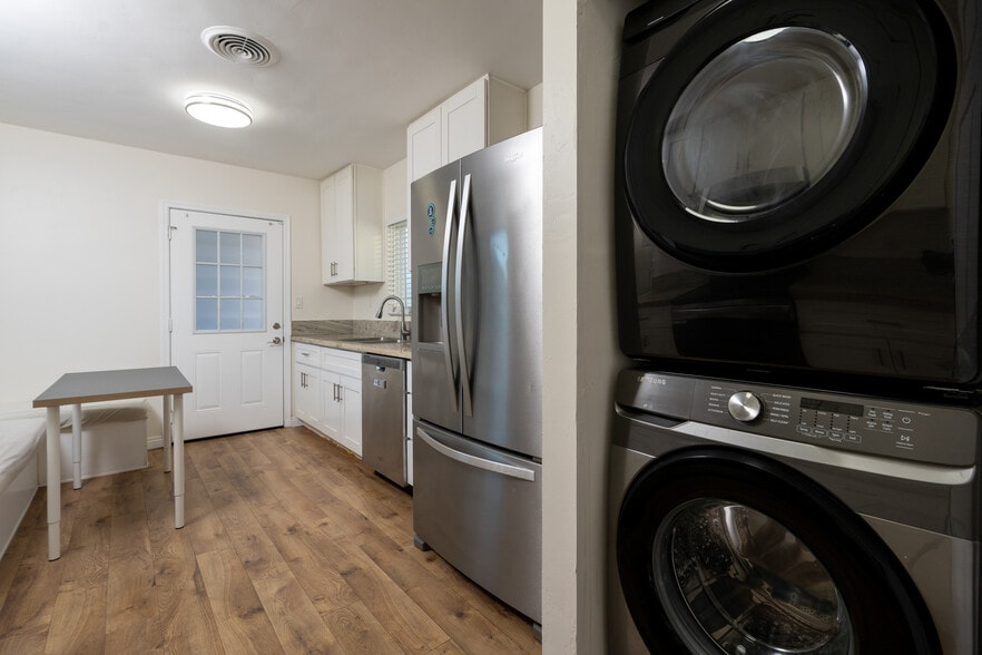 Building Photo - 4826 Rolando Blvd