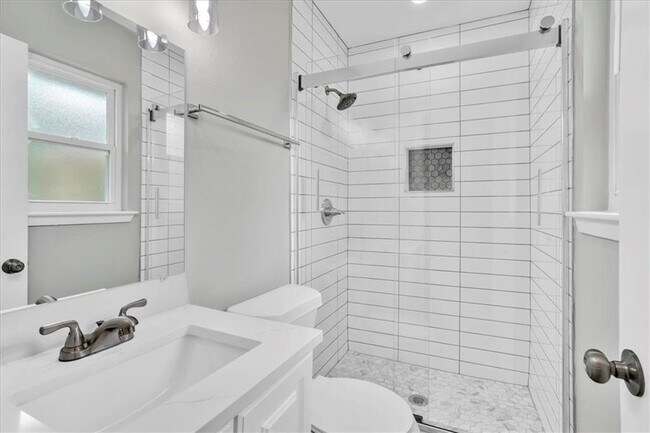 Building Photo - 8515 New Hampshire Dr