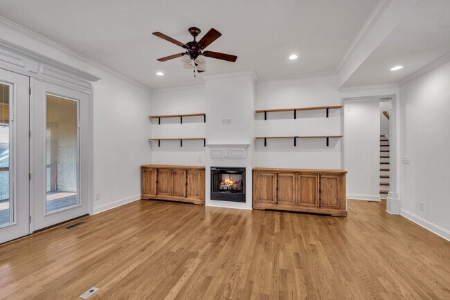 Building Photo - Stunning rental home on a premium lot in s...