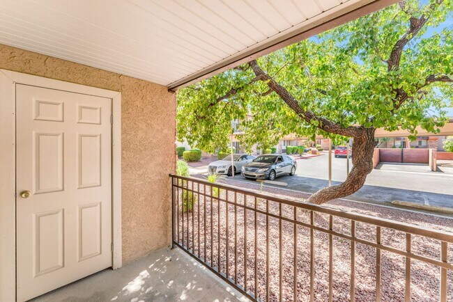 Building Photo - 4360 Sandy River Dr